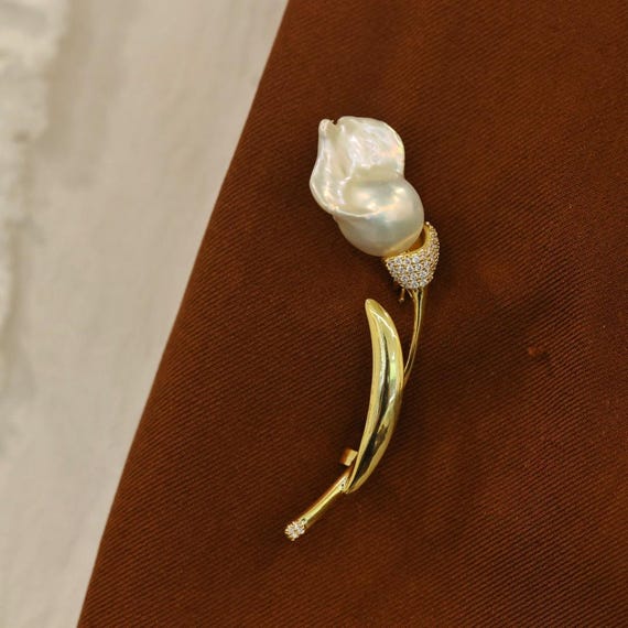 14K Gold-filled Tulip Brooch – Baroque Pearl Flower Pin - Etsy