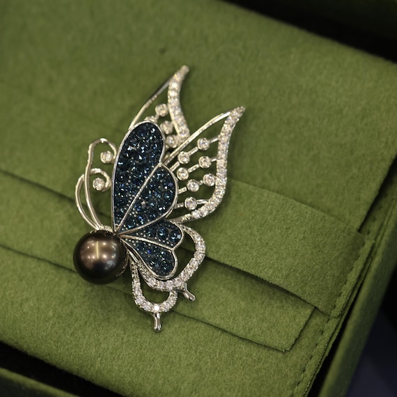 Tahitian Black Pearl Butterfly Brooch, Blue Crystal Pearl  display picture 1