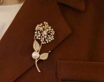 Dandelion Pearl Flower Brooch, Freshwater Pearl Floral Pin, Gold Blossom Suit Brooch, Elegant Gift for Mom or Grandma, Blazer Scarf Jewelry