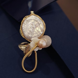 Vintage Inspired Baroque Pearl Brooch, Handmade Gold Sweater Pin, Unique Art Deco Brooch, Luxury Statement Jewelry for Her, Gift For Mom