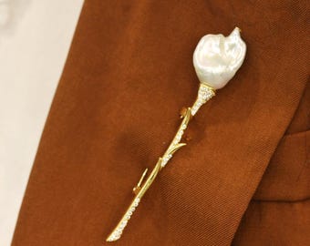 Baroque Pearl Flower Brooch, 14K Gold-Filled Crystal Stem, Vintage Pin