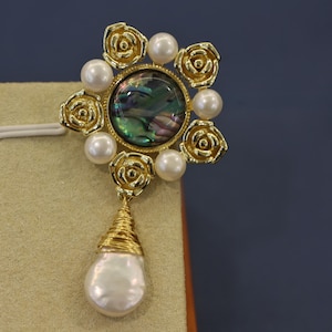 Baroque Pearl Brooch with Gold Roses Abalone Shell and Teardrop Drop Pearl Elegant Vintage Pin for Coat Scarf Mom Gift