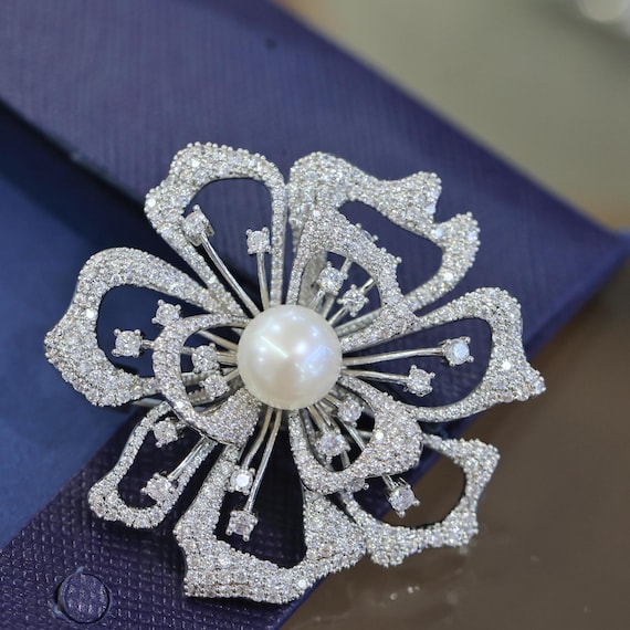 14K Gold Filled Flower Brooch, Freshwater Pearl Pin, Bridal  display picture 3