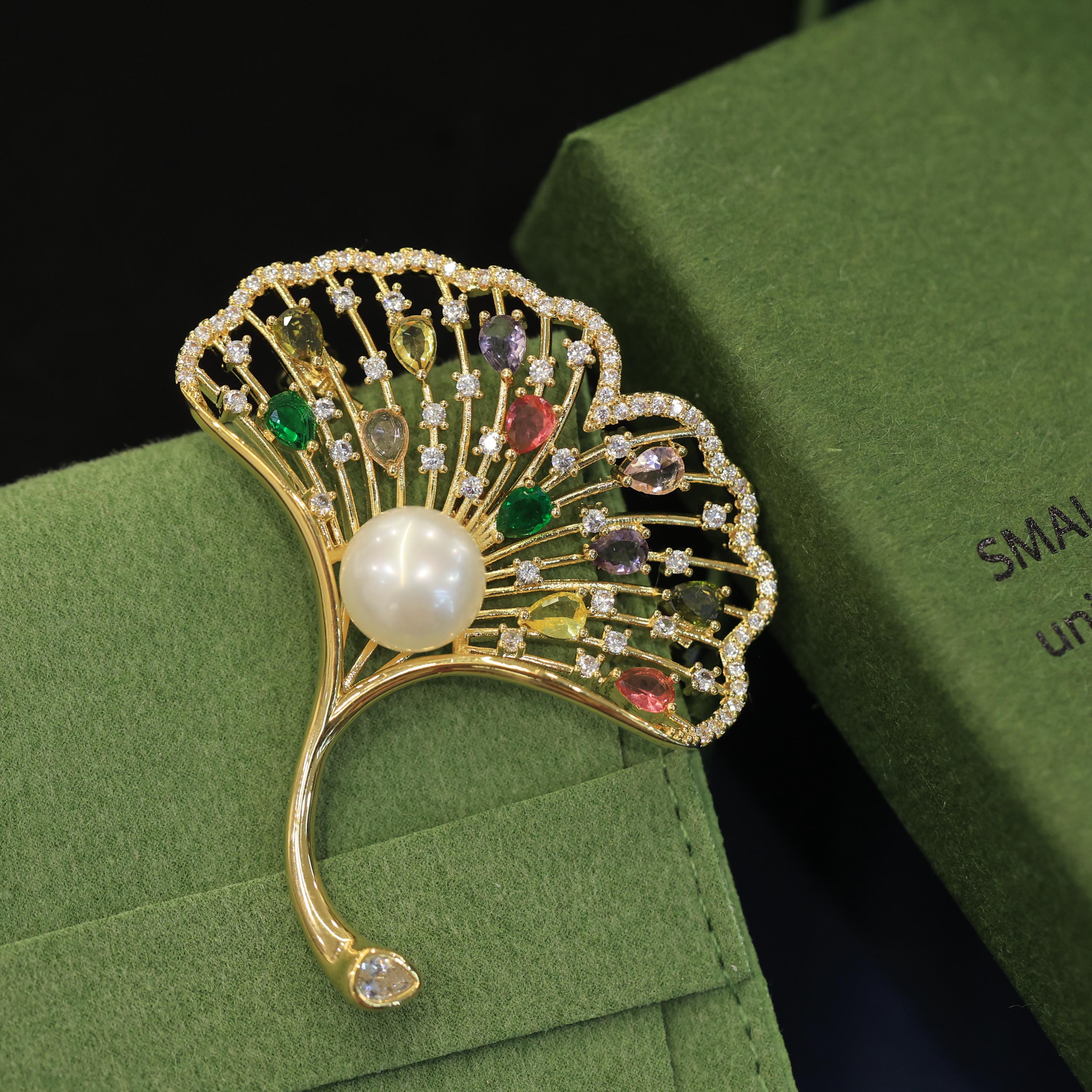 淡水パール＊真珠＊透し彫りイチョウの葉ブローチ＆ゴールドメッキ