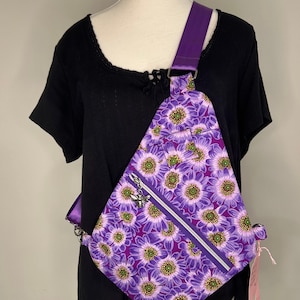 Beautiful Blooms Convertible Traveler Bag