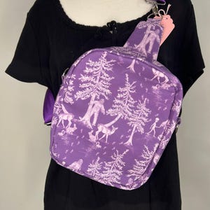 Friends of Bigfoot Convertible Pebble Bag