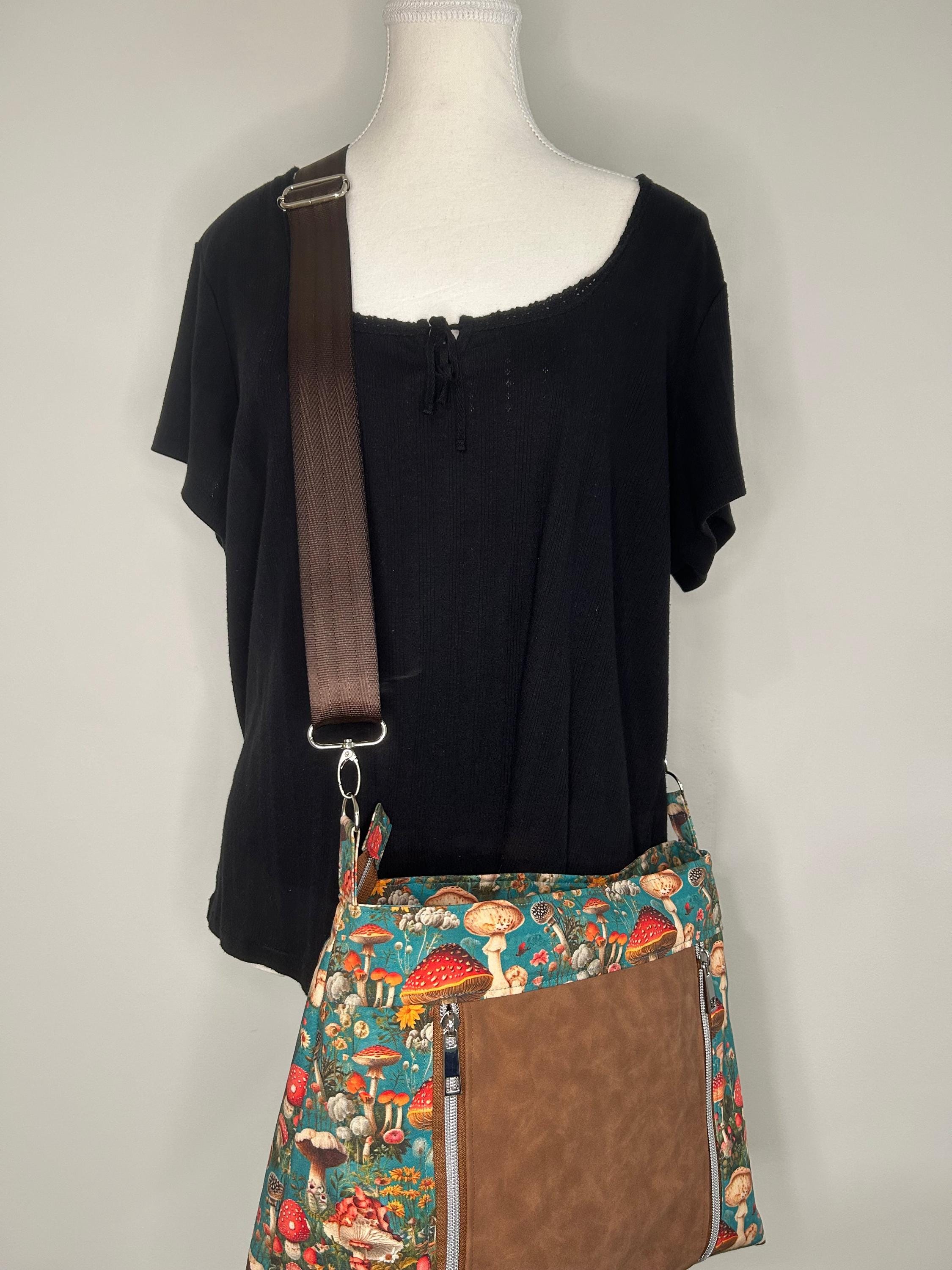 Trippy Shrooms Concealed Carry Crossbody|Shoulder Bag