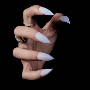 Matte White Short Dragon Claw Press-On Nails | Gothic 3D Fantasy Nail Art | Fox Nails | Werewolf Claw Nails | Cat Nails | Eagle Claw Nails