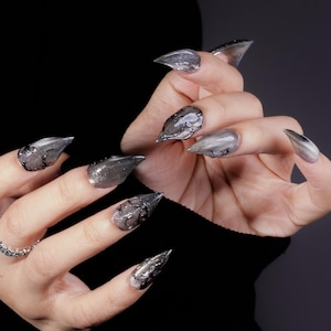 Black Hand-Painted Vine Dragon Claw Press-On Nails | 3D Werewolf Nails | Fox Nails | Cat Nails | Wolf Nail | Eagle Nail | Demon Nail