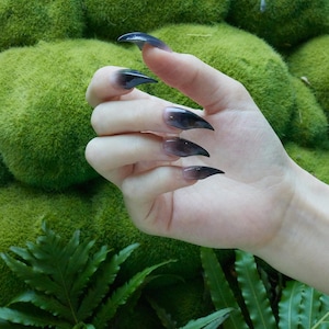 Uñas postizas con garras ombré negras / Juego de uñas góticas hechas a mano / Uñas de hombre lobo / Uñas acrílicas / Uñas de terror / Uñas de garra de rapto / Uñas de vampiro