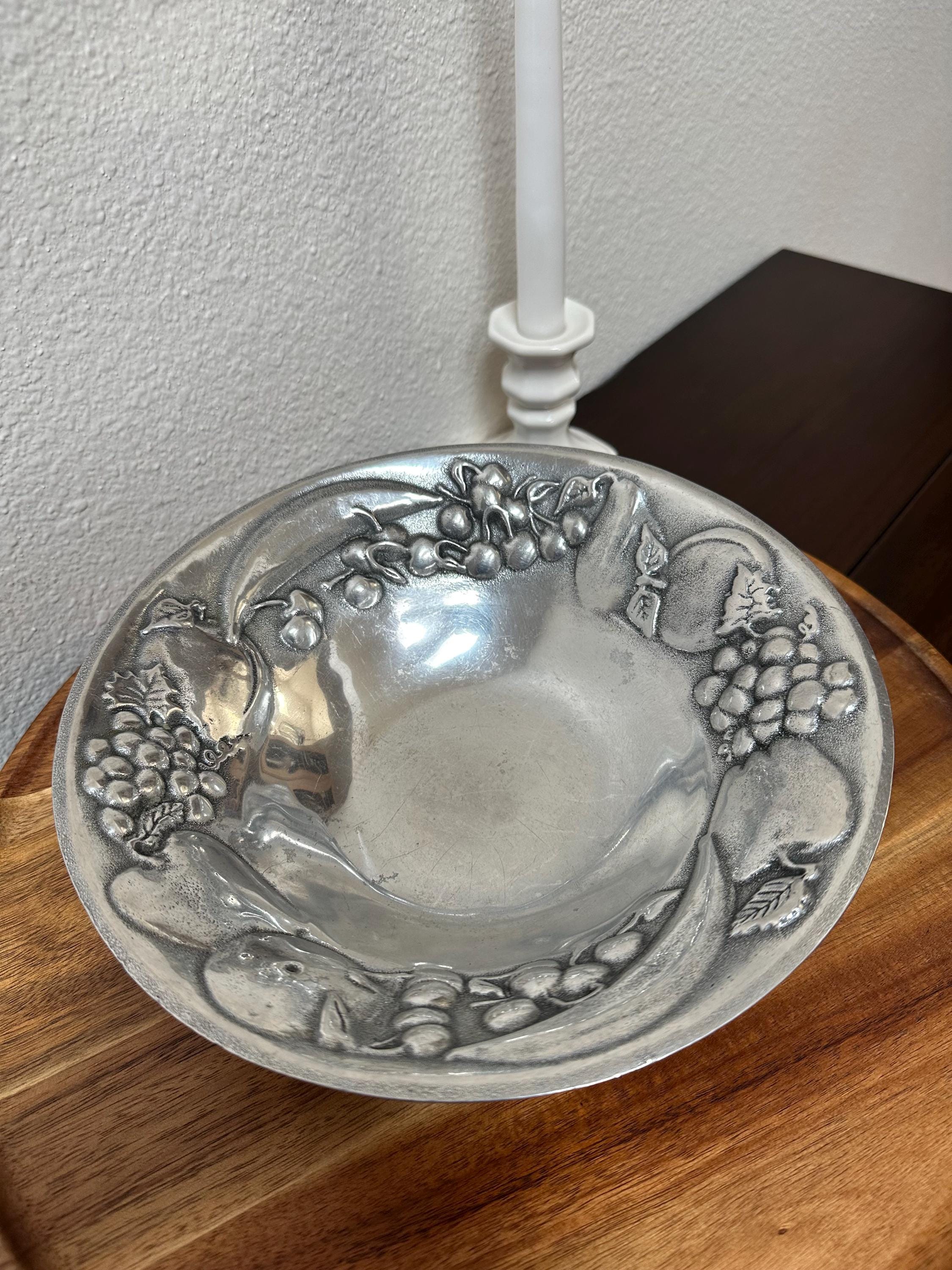 Wilton Columbia社製　花リム　金属皿　5枚セット　アメリカ製 Wilton Columbia社製 花リム 金属皿 5枚セット アメリカ製