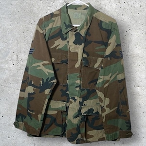 Vintage 1987 A1C BDU Woodland Camouflage Combat American Military Jacket // M
