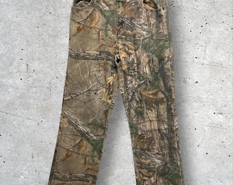 Realtree Xtra Camouflage Distressed Jeans // 16 Youth