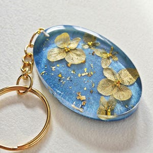 Real Skeleton Hydrangea Keychain in Celestial Blue and Gold - Meaningful Gift for Mom or Best Friend - Botanical Jewelry with Custom Pendant