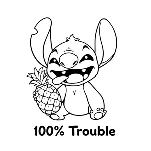 Puede incluir: Dibujo en blanco y negro de un personaje de dibujos animados Stitch sosteniendo una pi&ntilde;a. El texto "100% Trouble" est&aacute; debajo del personaje.