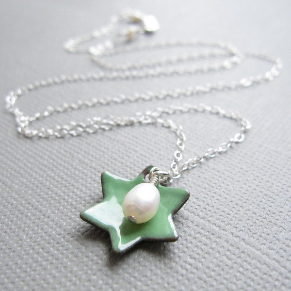 Green Star of David Jewish Necklace Enamel White Pearl Sterling Silver