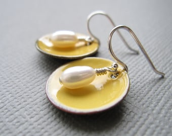 Daisy Yellow White Pearl Earrings Enamel Modern Minimalist Circle