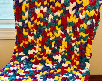 Handmade Chunky Knit Throw Blanket: Soft & Cozy Home Decor