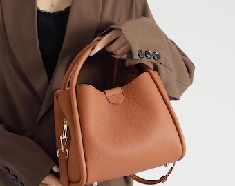 Stylish Structured Tote Bag – Elegant Everyday Handbag