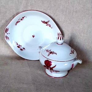 Miniature tureen and tray in hand-painted Limoges porcelain, France - Porcelain tea set - Porcelain mustard pot