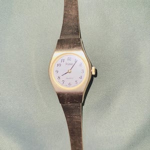Vintage Pulsar Ladies Watch – Gold Tone Quartz, Classic Style, Needs New Battery