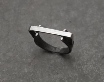 Single Bar Black Silver Geometric Ring