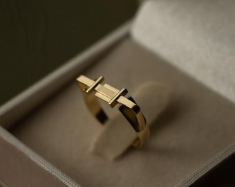 14k gold Delicate Rectangle Band