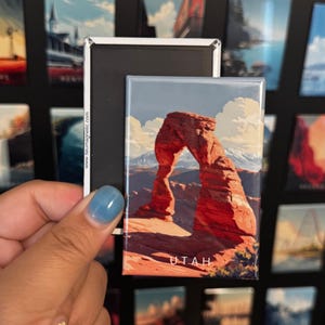 Delicate Arch Magnet: Utah Travel Poster Art, Minimalist Souvenir