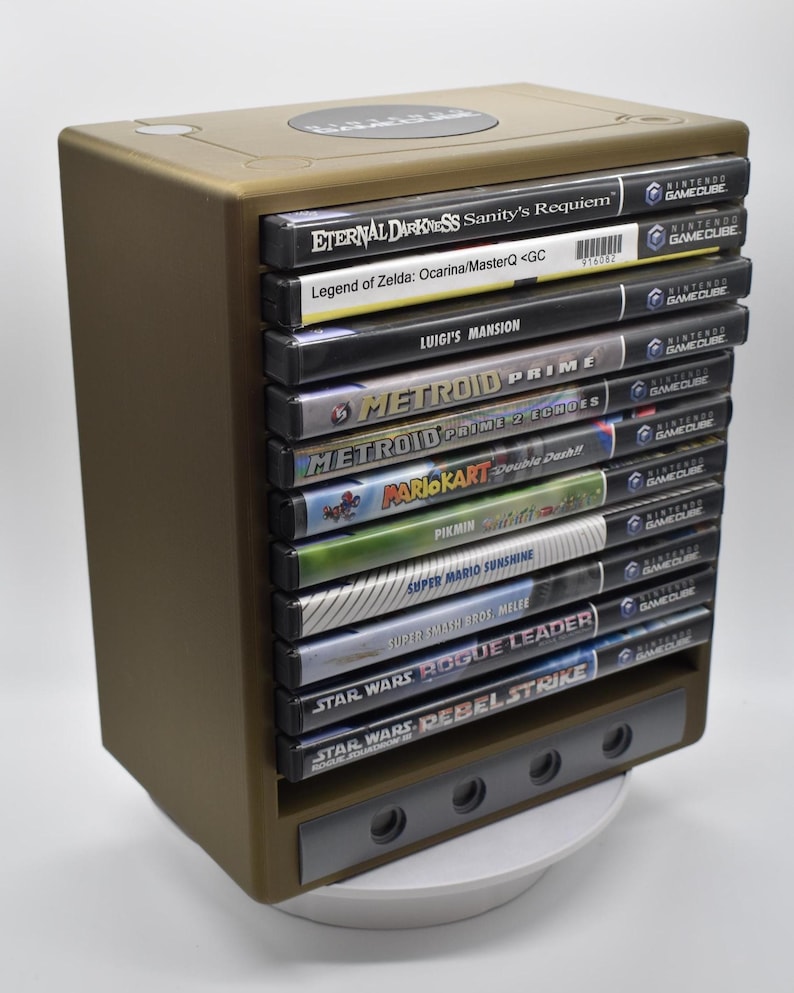 GameCube Game Display - 12 Games Bronze