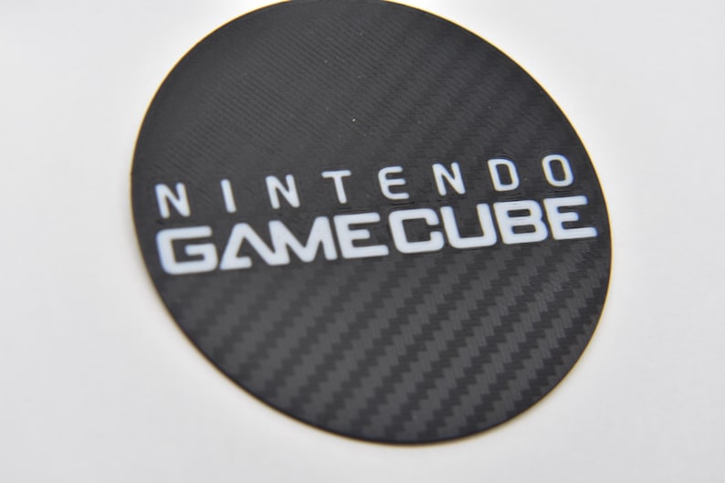 Top emblem "Carbon Fiber" finish