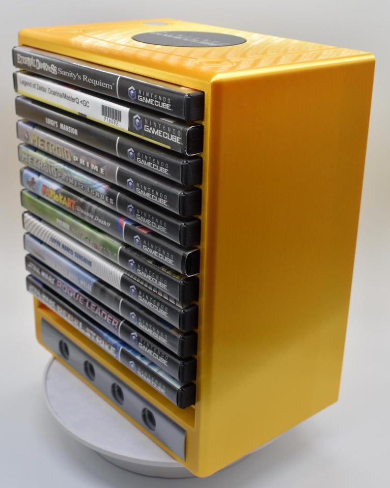 GameCube Game Display - 12 Games Gold