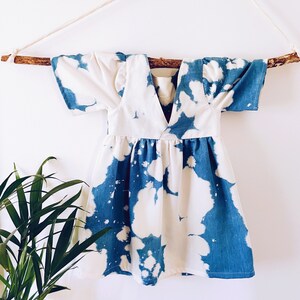 acid wash lightweight denim girls dress hipster kids blue white V-back Aurora girls puff sleeve summer party quirky kid’s clothing birthday