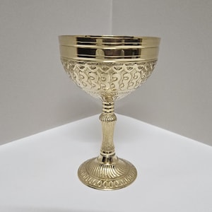 Gold Chalice Goblet - Vintage-Inspired – Elegant Decorative Cup for Weddings, Rituals, and Home Décor