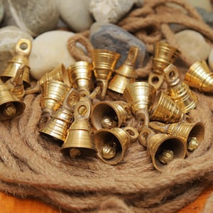Sinos pequenos de latão feitos à mão – Sinos artesanais em estilo vintage
