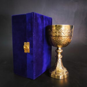 Brass Goblet Gold Chalice Engraved Gothic Chalice Religious Goblet Holy Grail Chalice Communion Cup Catholic Gift Eucharist Goblet Decor