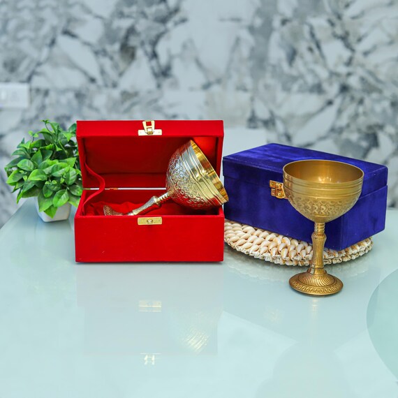 Unomor Messing Kelchglas Mit Hohem Fuß – Goldene Trinkbecher Für Wein & Tee, 8x8 Cm