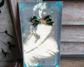 Vintage 1960's Enameled Green Ribbon & Rhinestone Bow, Gold Tone Brooch Pin, Unique Victorian Nymph Pin-Up Card Display, Fusion Brooch Card