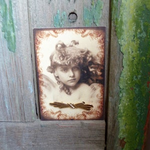 Vintage 1960s 70s Slim Bow and Diamante Brooch, Victorian Angel Girl Printed Card, Fusion Brooch Card, Piddix Design Card