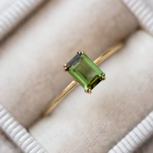 18k Green Tourmaline Baguette Ring,18K Gold Tourmaline Baguette Cocktail Wedding Ring,Long Tourmaline Engagement Ring, Anniversary Ring Gift