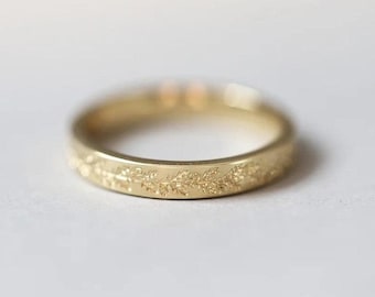Trouwring met bloemenmotief / Trouwring in vintage-look / Trouwring voor dames / Romantische trouwring van 14k geelgoud / Smalle stapelring Petunia