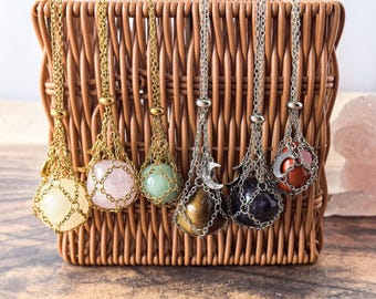 Crystal Holder Necklace with Randomly Colored Crystal, Adjustable Crystal Cage Necklace Gold & Silver, Birthday Gift, Boyfriend Gifts