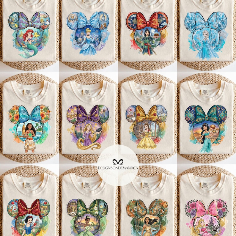 Puede incluir: Una colecci&oacute;n de camisetas color crema con dise&ntilde;os de acuarela coloridos de princesas de Disney dentro de formas de orejas de Mickey Mouse. Cada camiseta muestra una princesa diferente, incluyendo Ariel, Cenicienta y Bella, con el logo "DESIGNSONDEMANDCA".