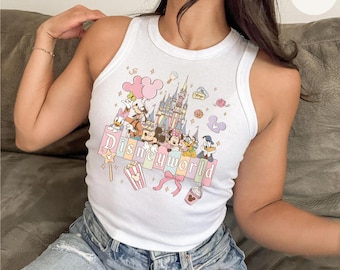 Camiseta sin mangas Comfort Colors Mickey y sus amigos, estilo mágico de Disneyworld, castillo de Disney, viaje de chicas a Disneyland, estilo femenino, corte holgado.