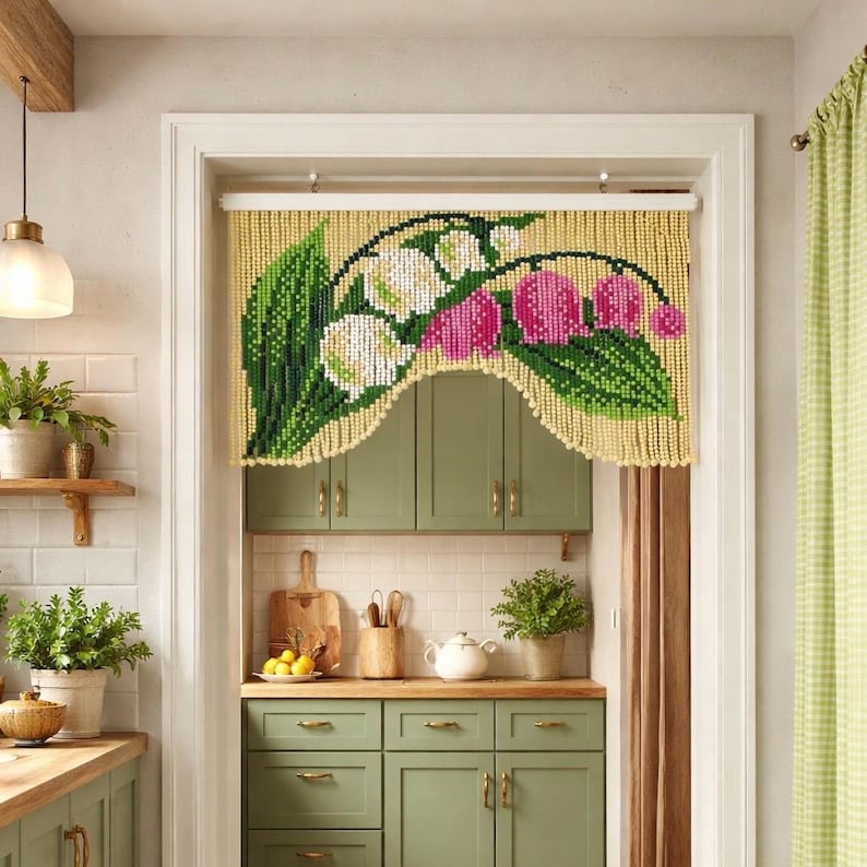 Cortina de cuentas con diseño de lirio de los valles, cortina floral con cuentas de madera para puerta, biombo con flores verdes y blancas, decoración de pared estilo bohemio retro. imagen 1