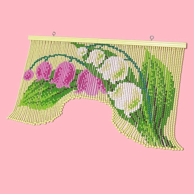 Cortina de cuentas con diseño de lirio de los valles, cortina floral con cuentas de madera para puerta, biombo con flores verdes y blancas, decoración de pared estilo bohemio retro. imagen 7