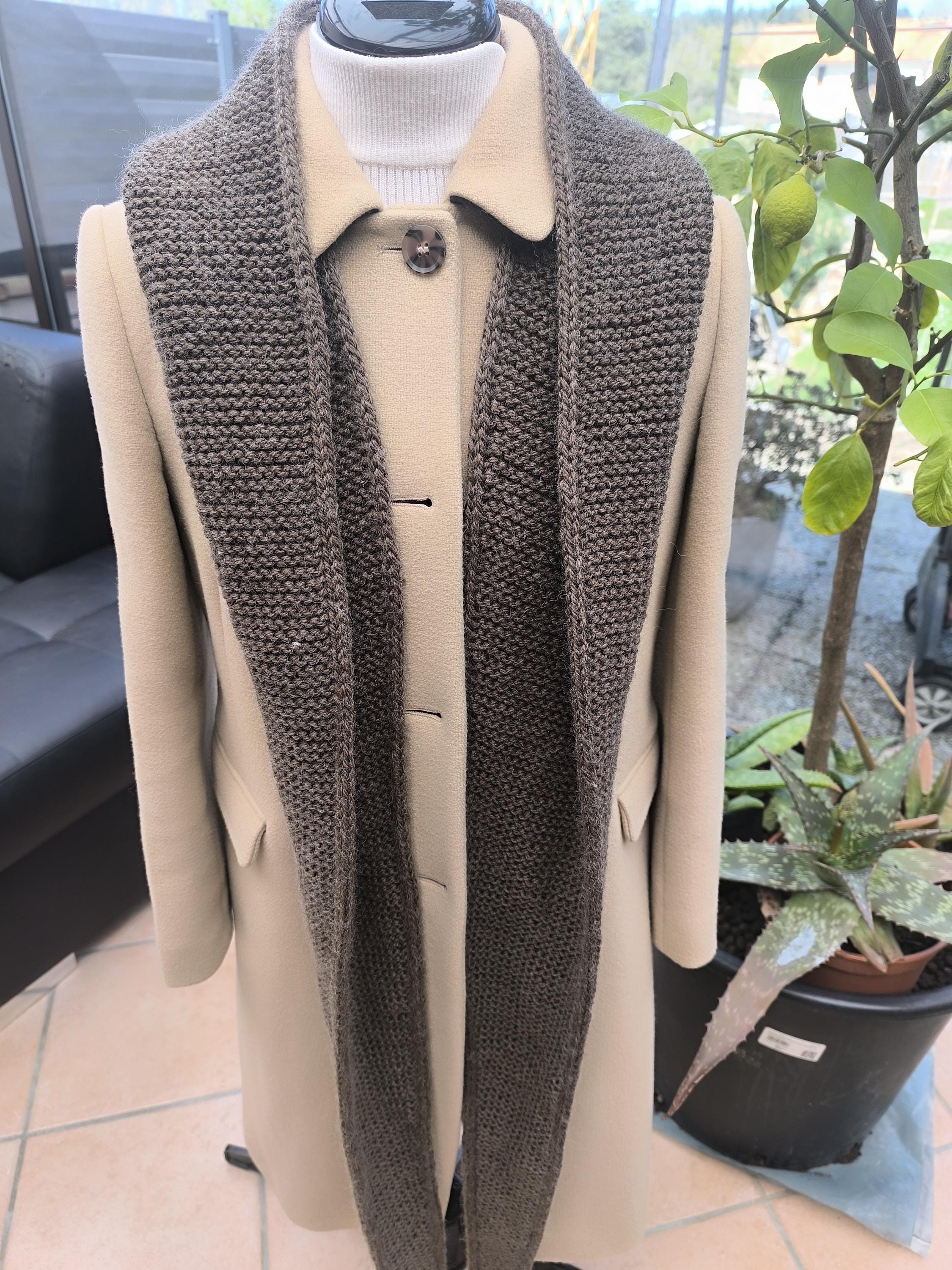 ソフィーフードニットマフラー、ハンドメイドベビーアルパカフード付き