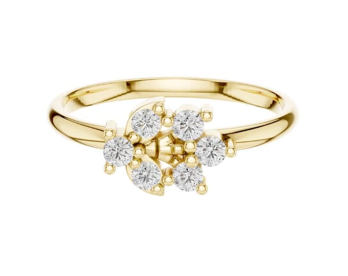 0.12 CT Elegant Gold Cluster Diamond Ring with Round Brilliant Stones in Prong Setting Modern Floral-Inspired Statement Band for Engagement