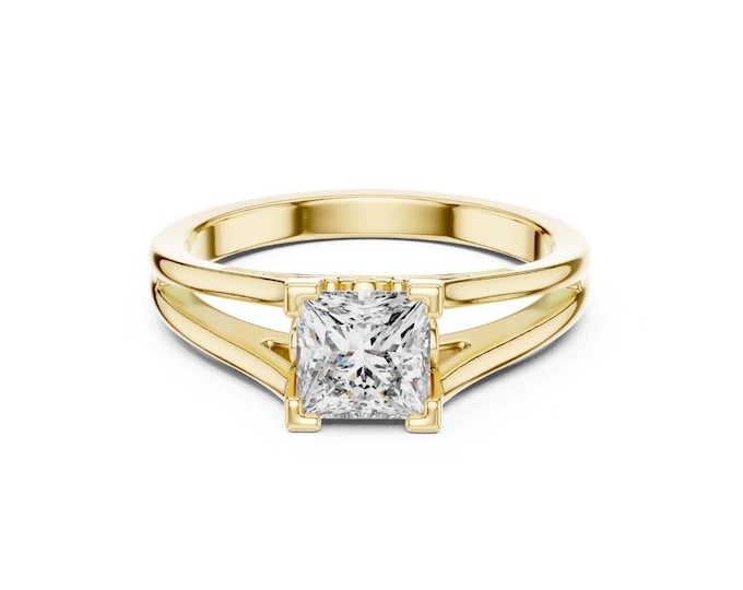 Elegant Princess Cut Moissanite Solitaire Engagement Ring Gold Split Shank Band Elegant Modern Bridal Ring Timeless Proposal Gift for Her