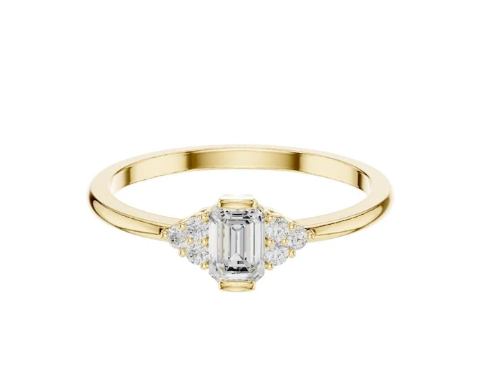 Stunning Emerald Cut Diamond Anniversary Ring 14K Gold Dainty Ring Vintage Cluster Ring Bright Wedding Ring Minimalist Gold Ring for Her