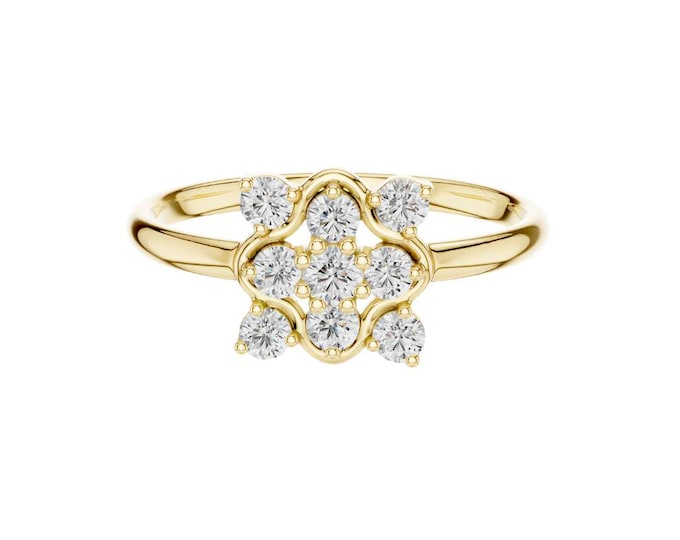 Elegant 14K Yellow Gold Flower Cluster Ring Featuring Sparkling Round Cut Diamonds Perfect for Engagement, Weddings, and Special Occasions